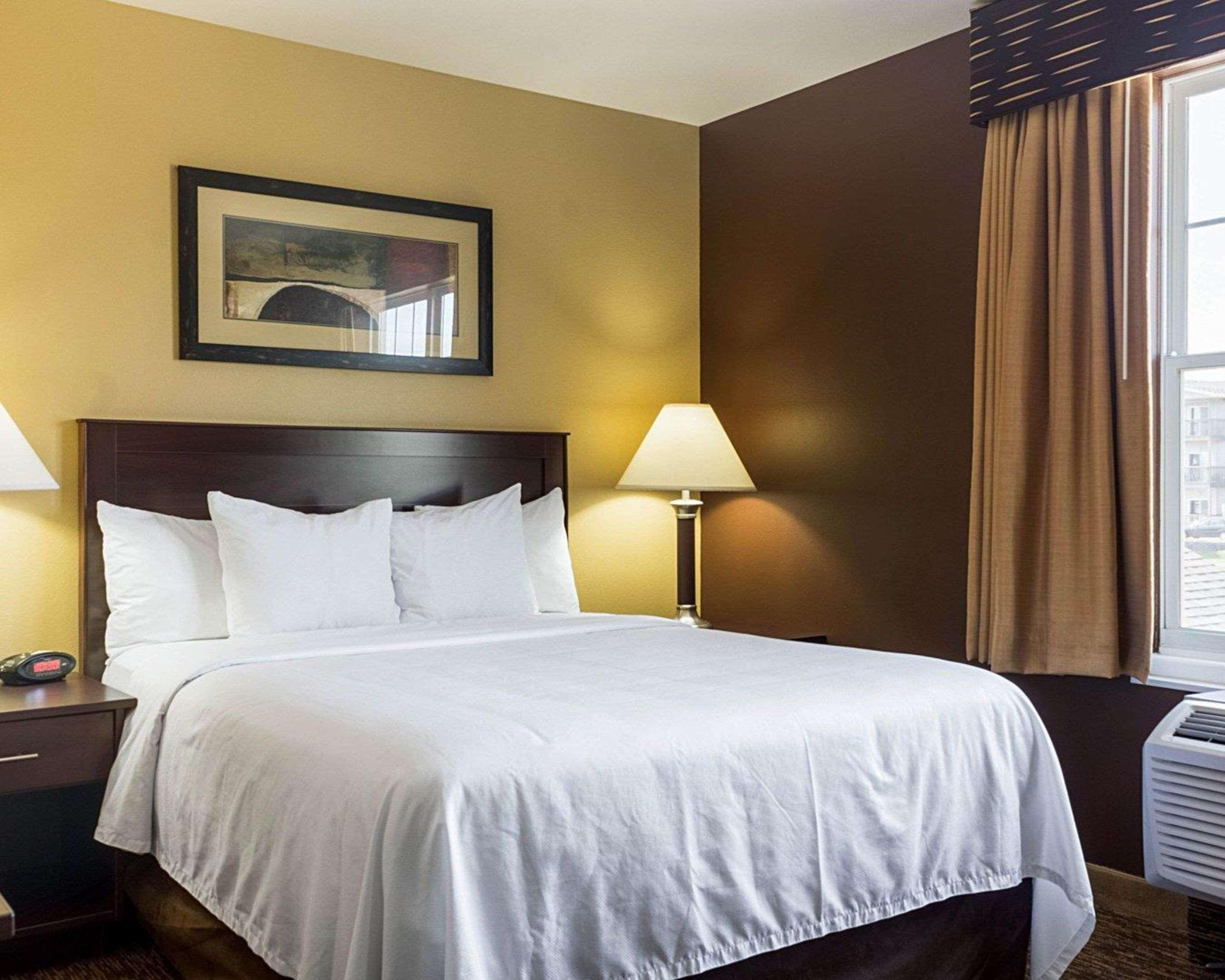 Mainstay Suites Minot Eksteriør bilde